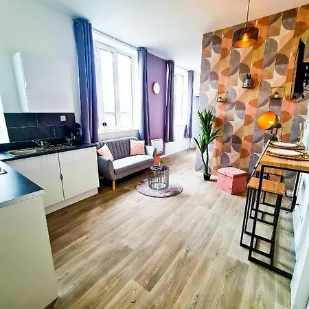 Ng Suitehome: Tourcoing Apartment with Netflix & Free Parking Exterior photo