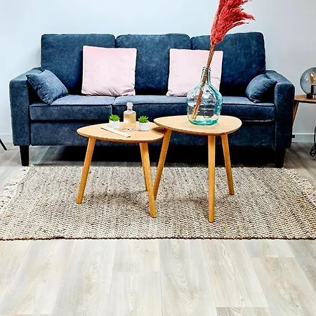 Ng Suitehome: Tourcoing Apartment with Netflix & Free Parking Exterior photo