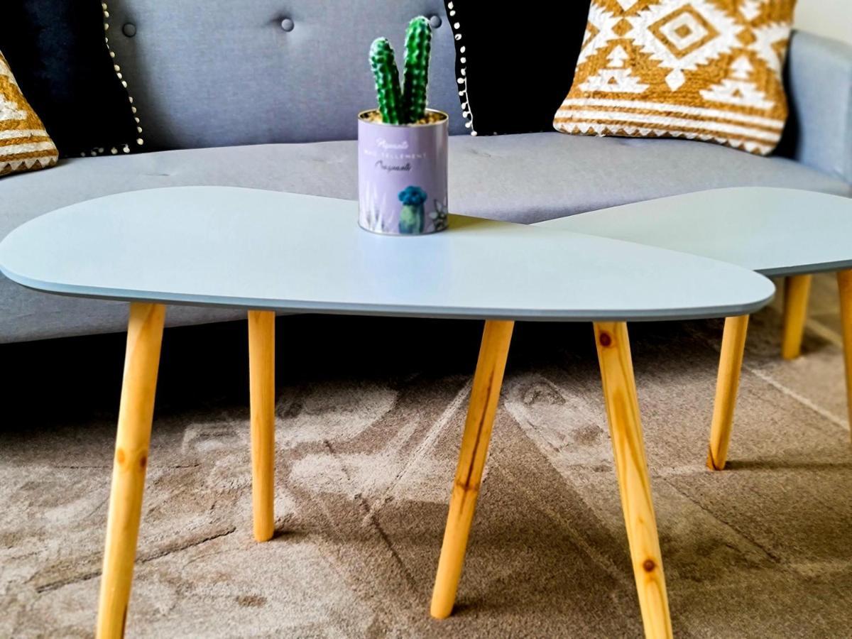 Ng Suitehome: With Netflix & Free Parking Apartment