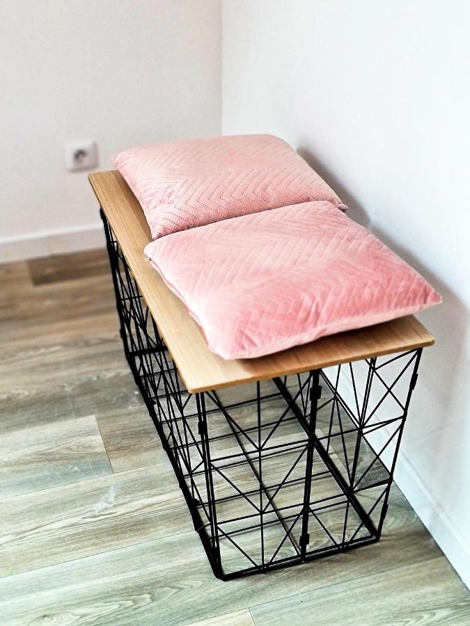 Ng Suitehome: With Netflix & Free Parking Apartment Tourcoing