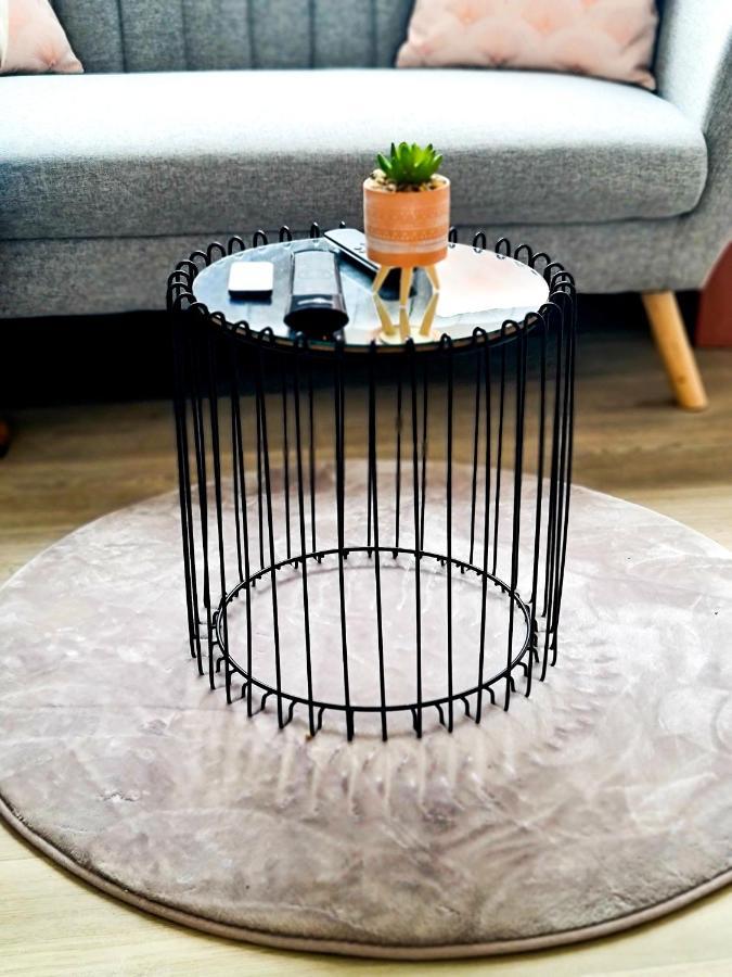 Ng Suitehome: With Netflix & Free Parking Apartment Tourcoing