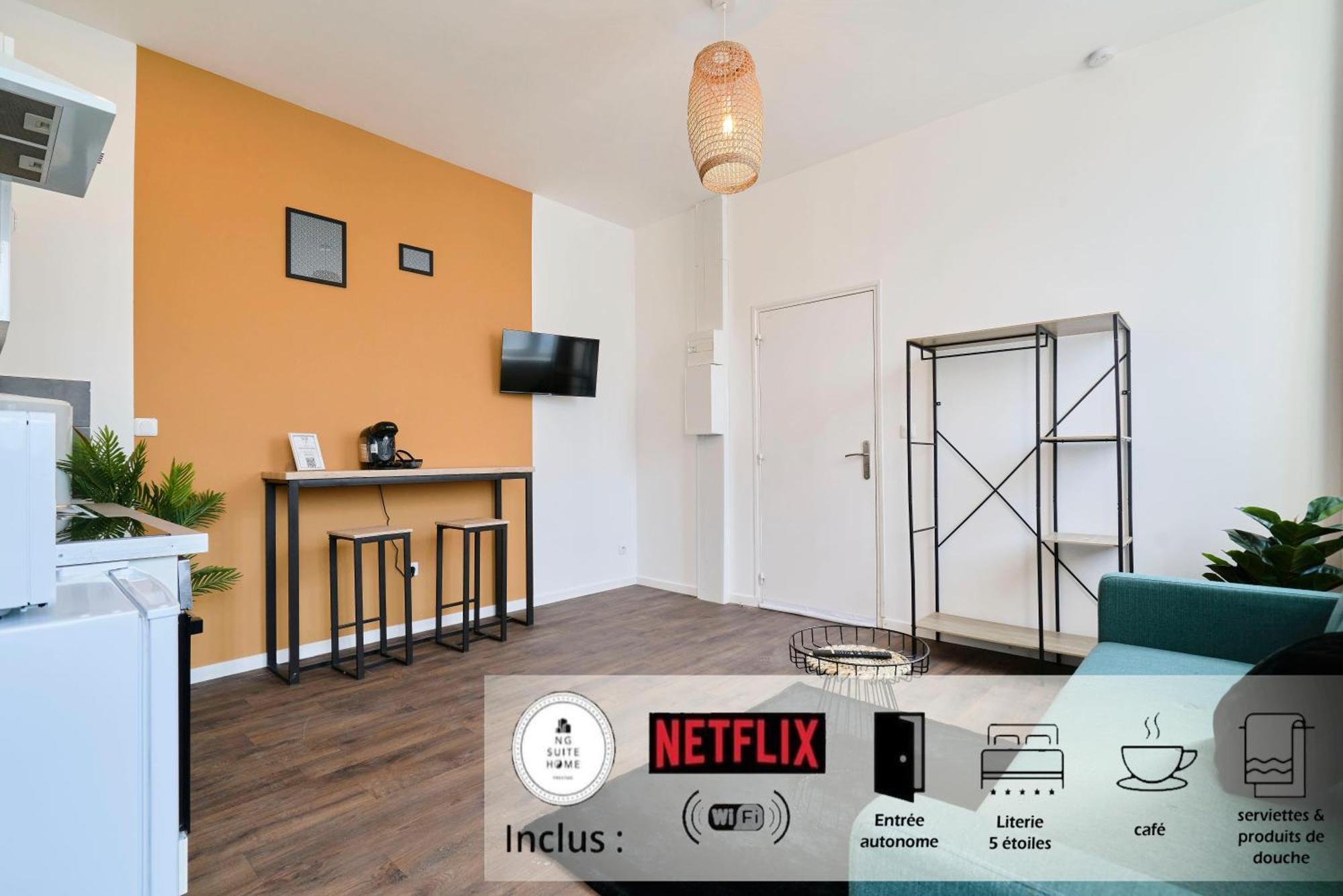 Apartment Ng Suitehome: With Netflix & Free Parking Tourcoing
