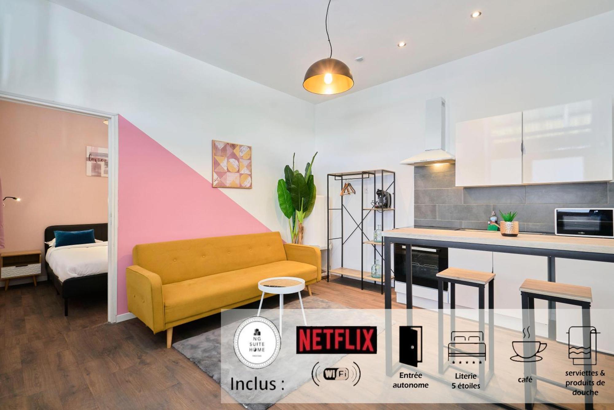Apartment Ng Suitehome: With Netflix & Free Parking