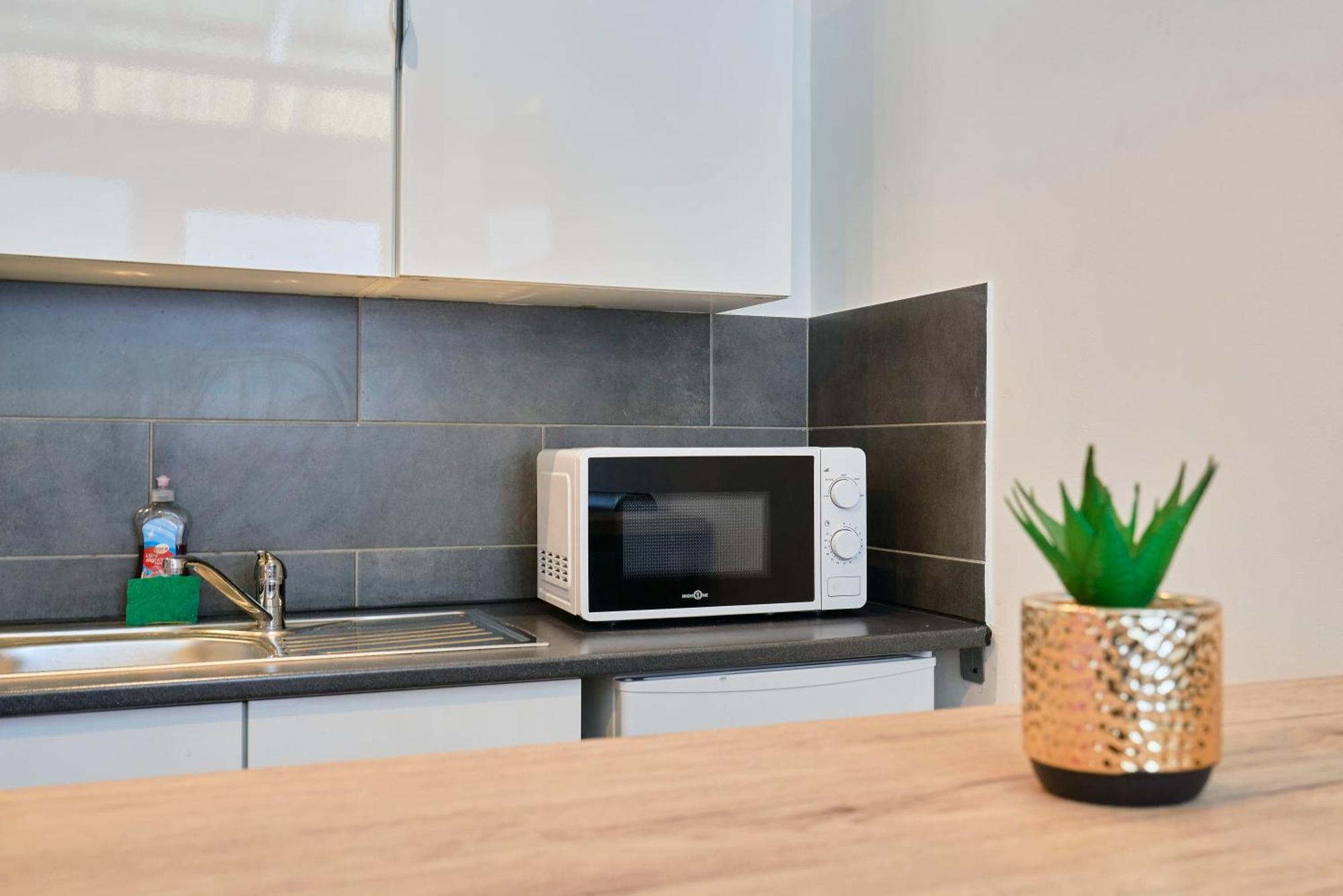 Apartment Ng Suitehome: With Netflix & Free Parking Tourcoing