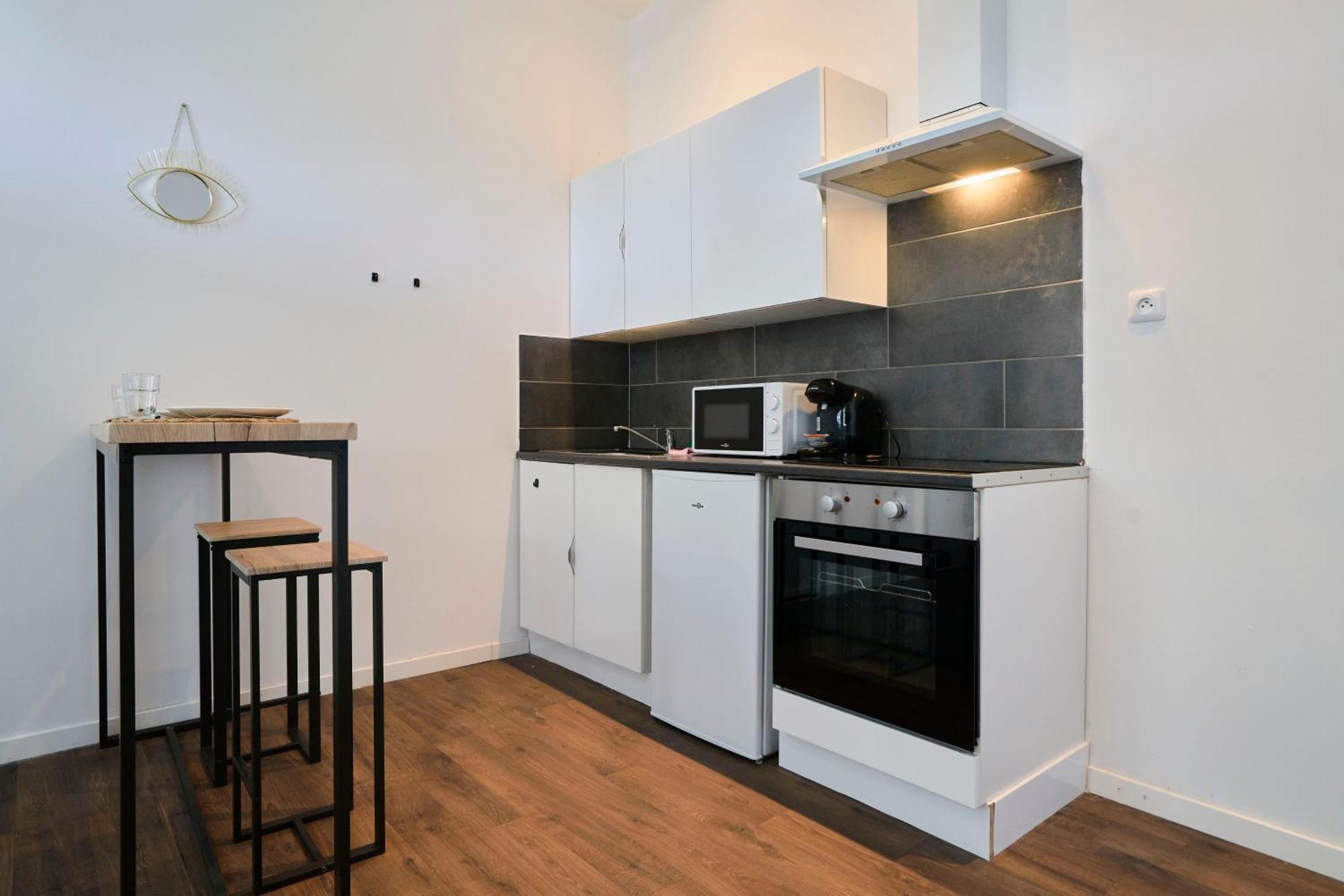 Ng Suitehome: With Netflix & Free Parking * Tourcoing