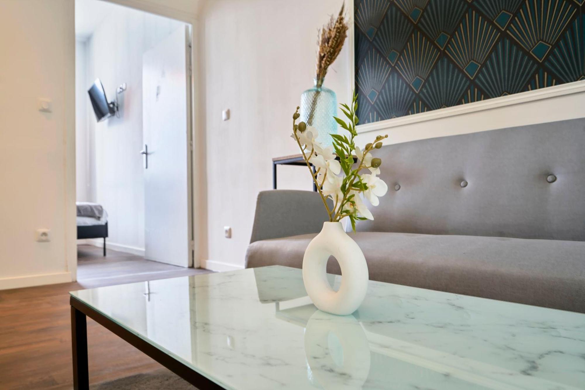 Ng Suitehome: With Netflix & Free Parking Apartment *