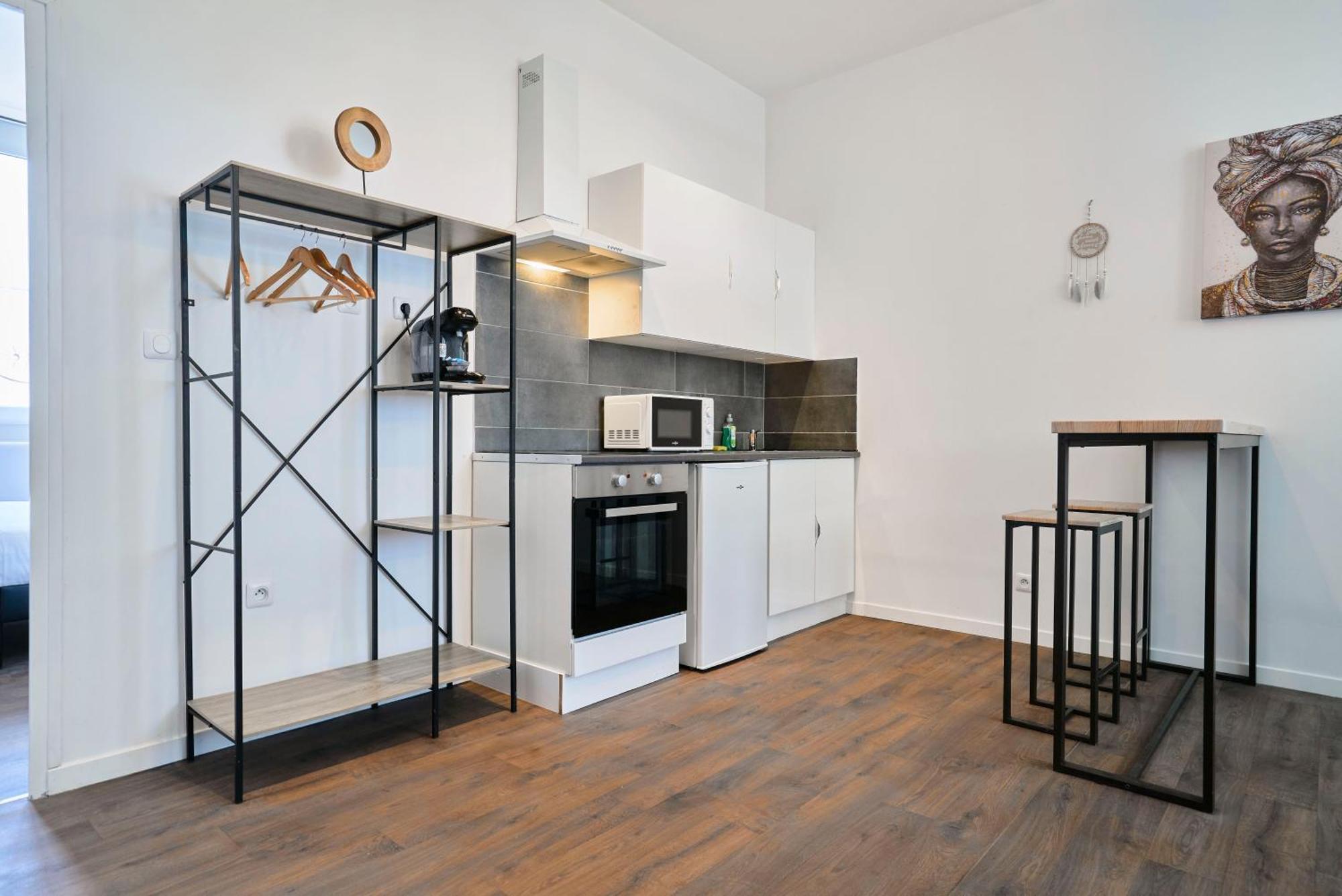 Ng Suitehome: With Netflix & Free Parking * Tourcoing
